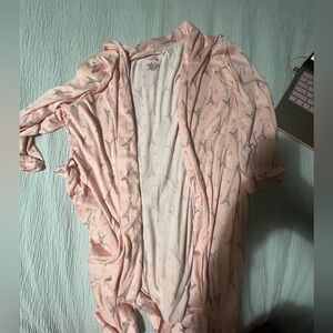 super cute eiffel tower robe says small but fits like a large only worn once.